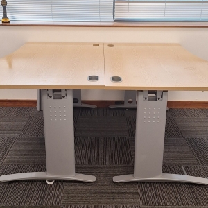 ( 9 ) Wave Desks ( Beam System/Cable Management) In Oak
