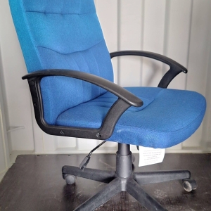 ( 1 ) Blue Fabric Manager Chair