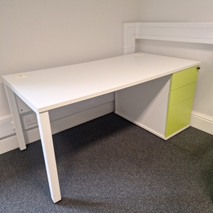 ( 6 ) Imperial 1600 x 800 Straight Desk With Integrated Drawers